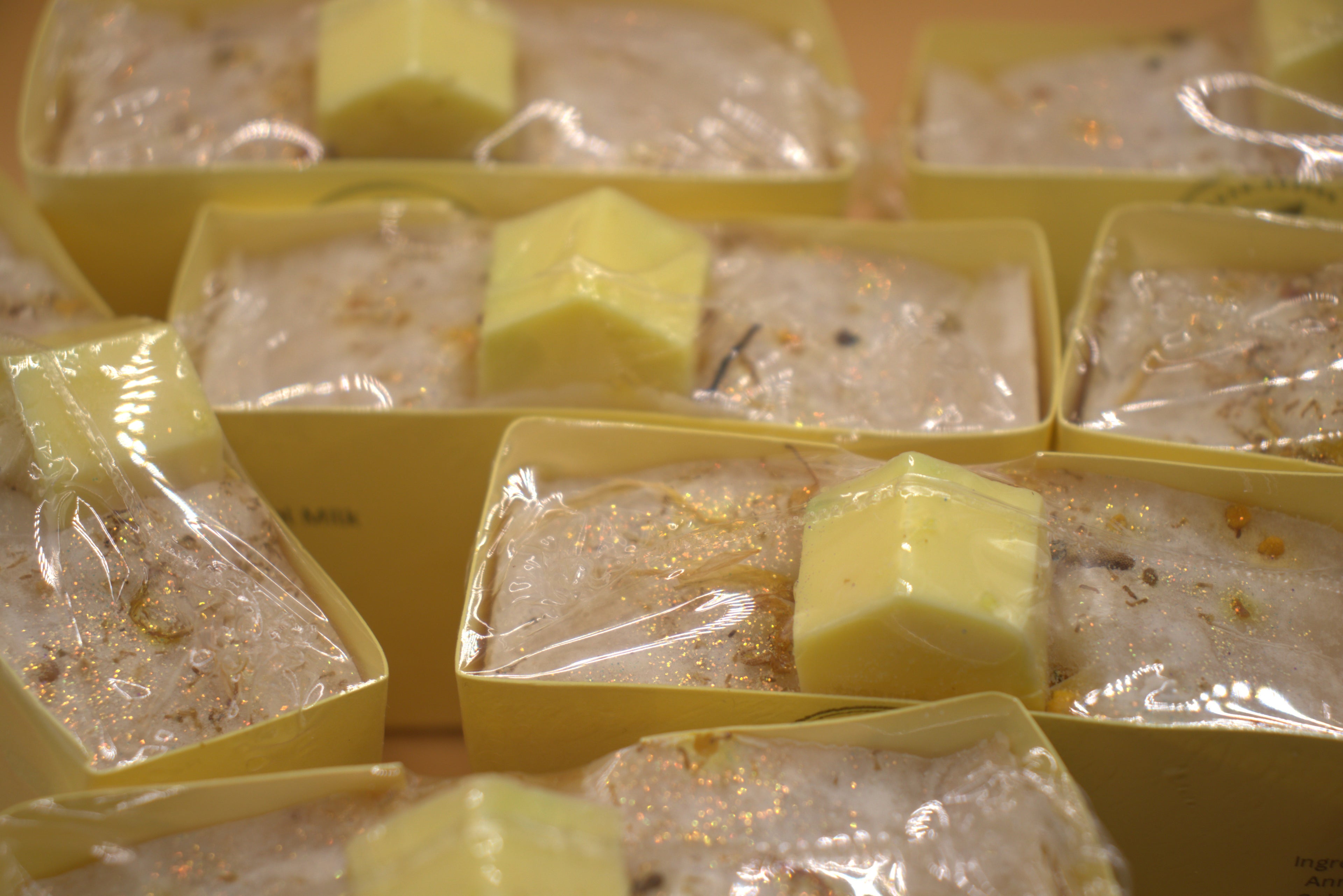 Eslira Natura Bee Happy Honey Soap 4.60 oz./130.40 gr.